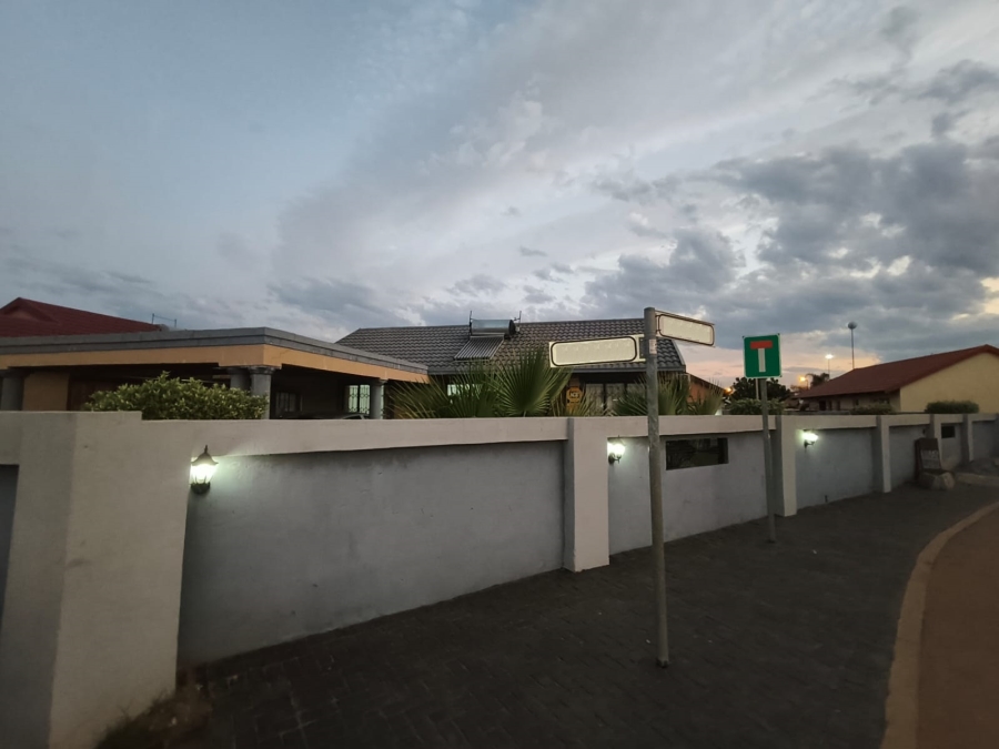 3 Bedroom Property for Sale in Boitekong North West